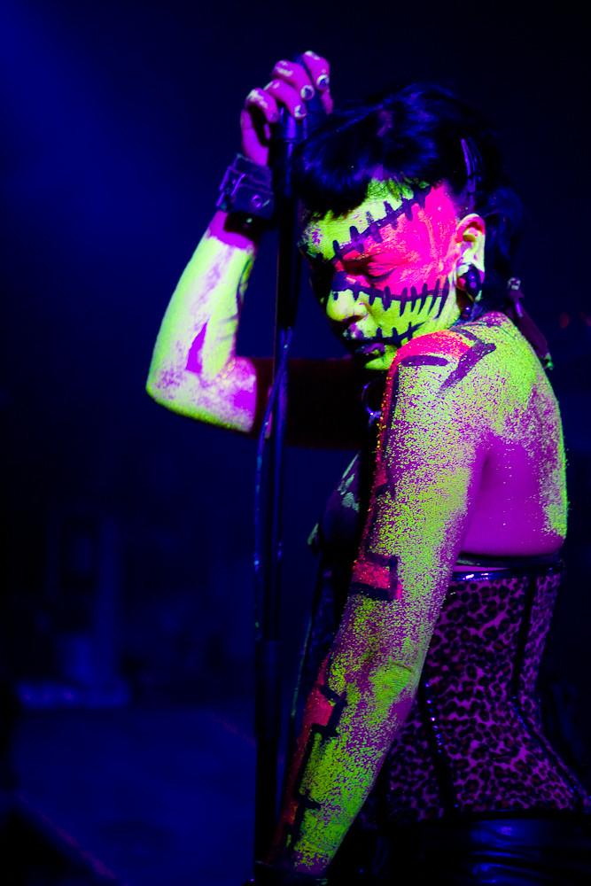 punish yourself | maxeville | totem | 2007-09-28